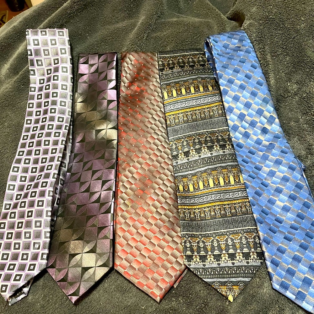 Nice selection of men’s big and tall ties.